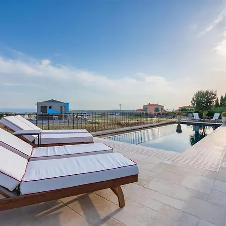 빌라 Viento Mansion Pool And Big Garden