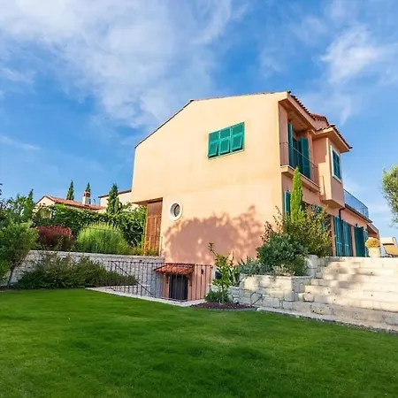 Viento Mansion Pool And Big Garden 빌라 *