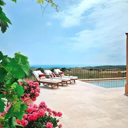 Viento Mansion Pool And Big Garden Çeşme